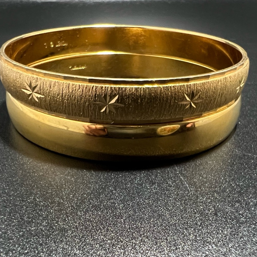 Vintage Pair of Monet Signed Gold Plated Bangles Size Large Etched Starburst